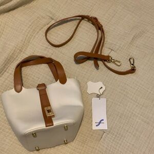 New Senda White & Brown Structured Bucket Tote Purse with Crossbody Strap Bag